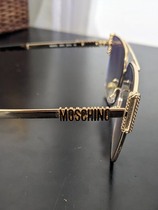 moschino square shape gold frame tortoise shell purple lens sunglasses main image 5